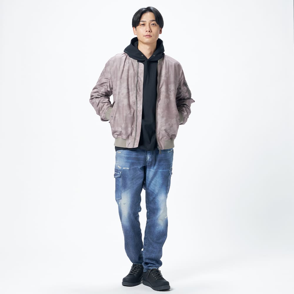 ブラック