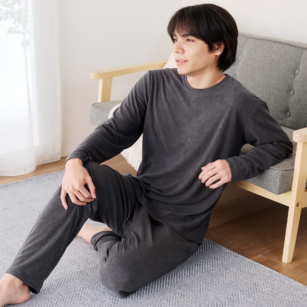 ブラック